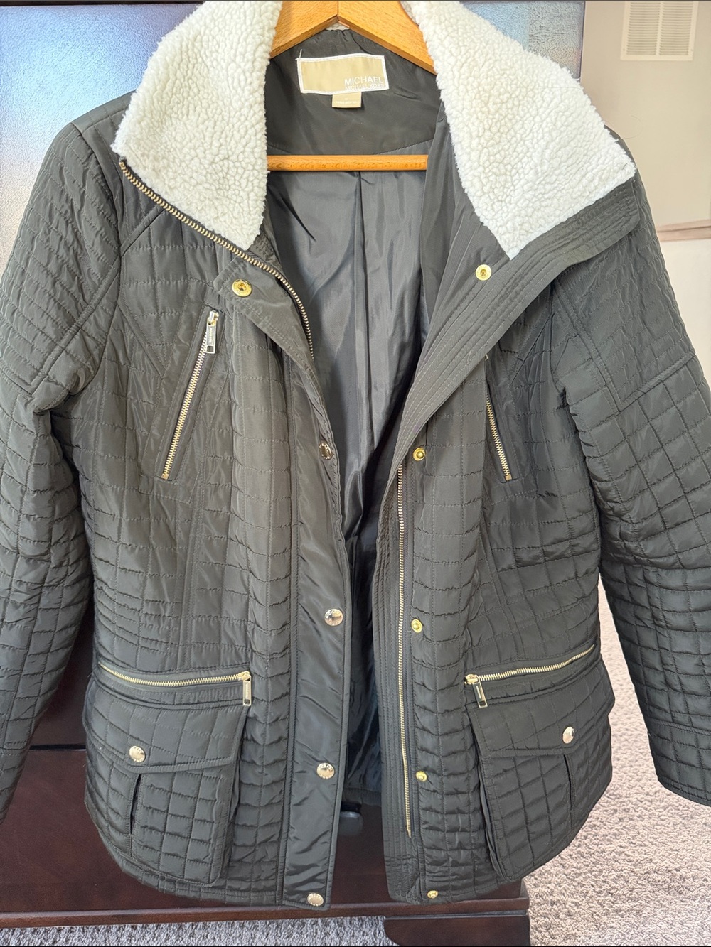 MICHAEL Michael Kors Quilted Green Puffer Jacket with White Sherpa Collar